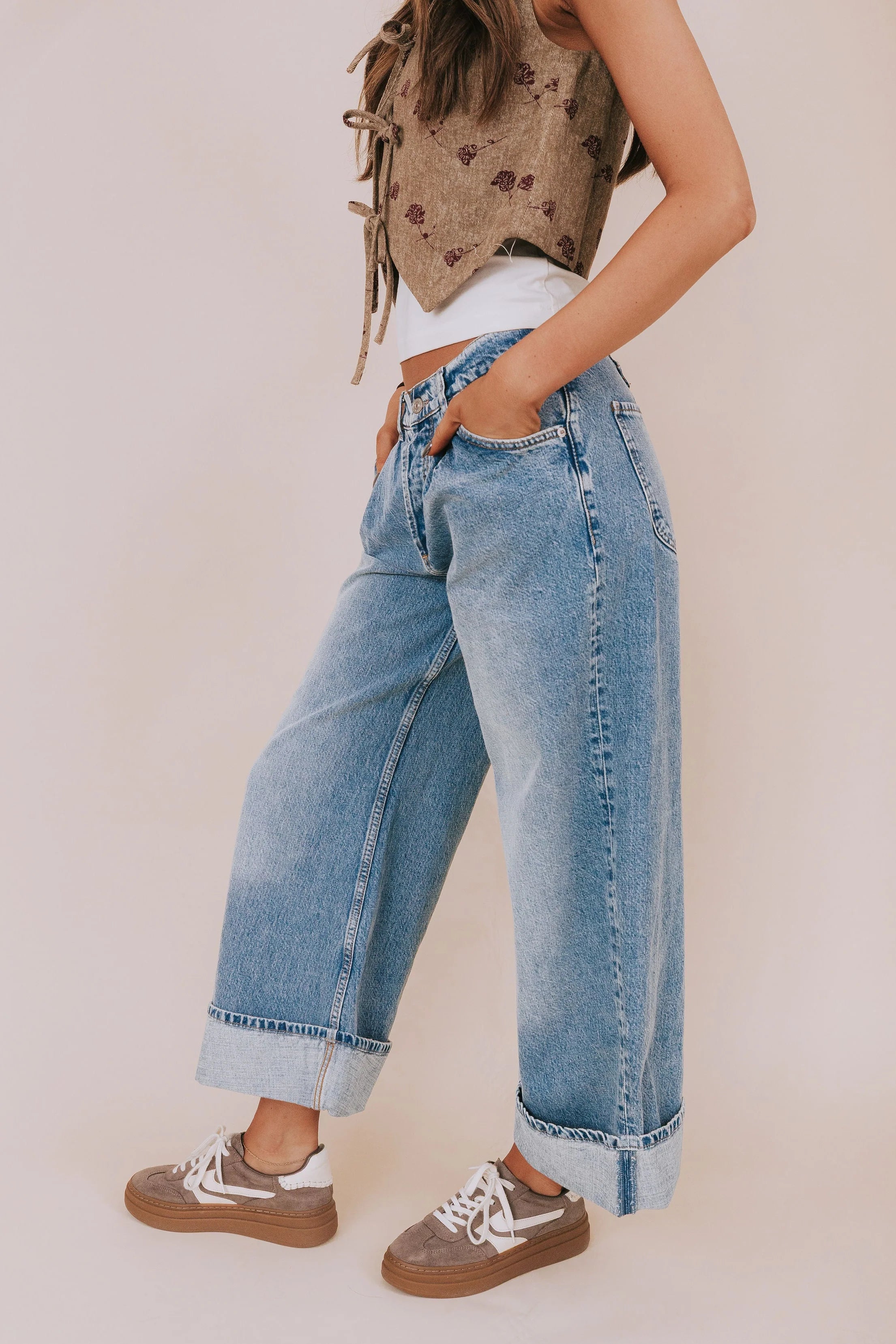 Wide-Leg Jeans